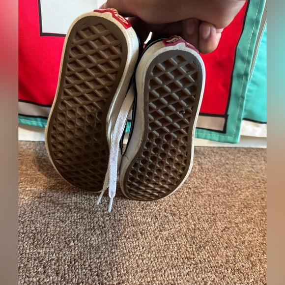 Vans off the wall black sneakers with white line size 11C - Picture 6 of 7